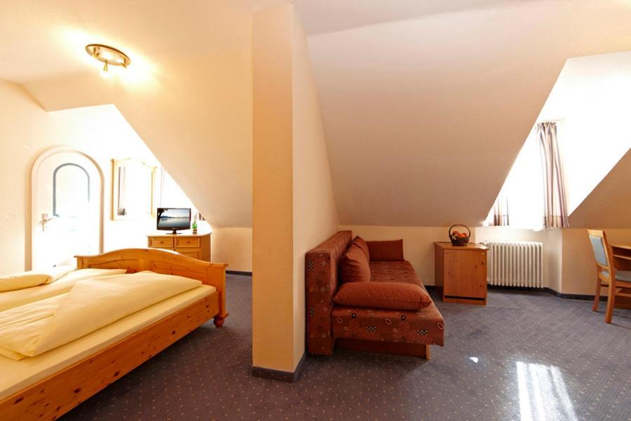 Hotel Vier Jahreszeiten Garmisch-Partenkirchen Zimmer foto