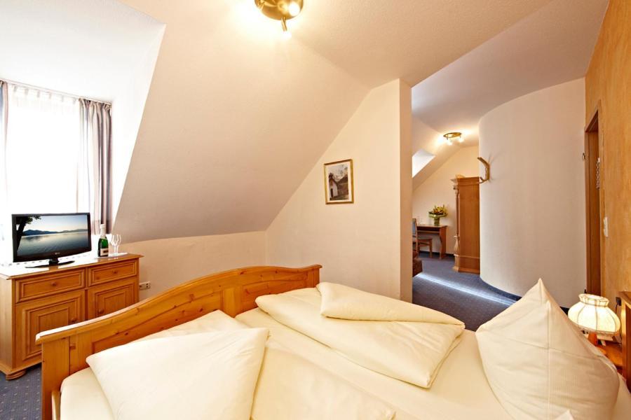Hotel Vier Jahreszeiten Garmisch-Partenkirchen Zimmer foto